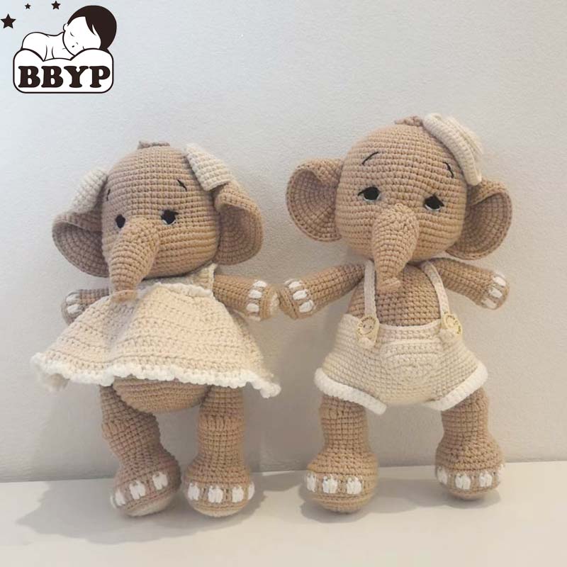 Home And Textiles Today - Éléphant en peluche fait main au