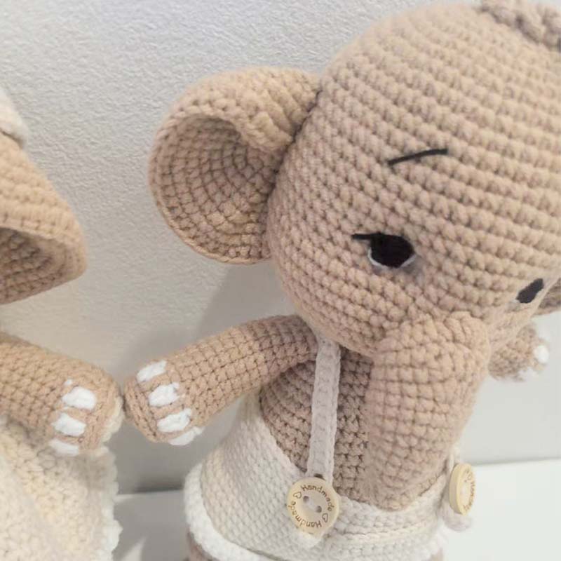 Éléphant en peluche fait main  - Home And Textiles Today avis et prix